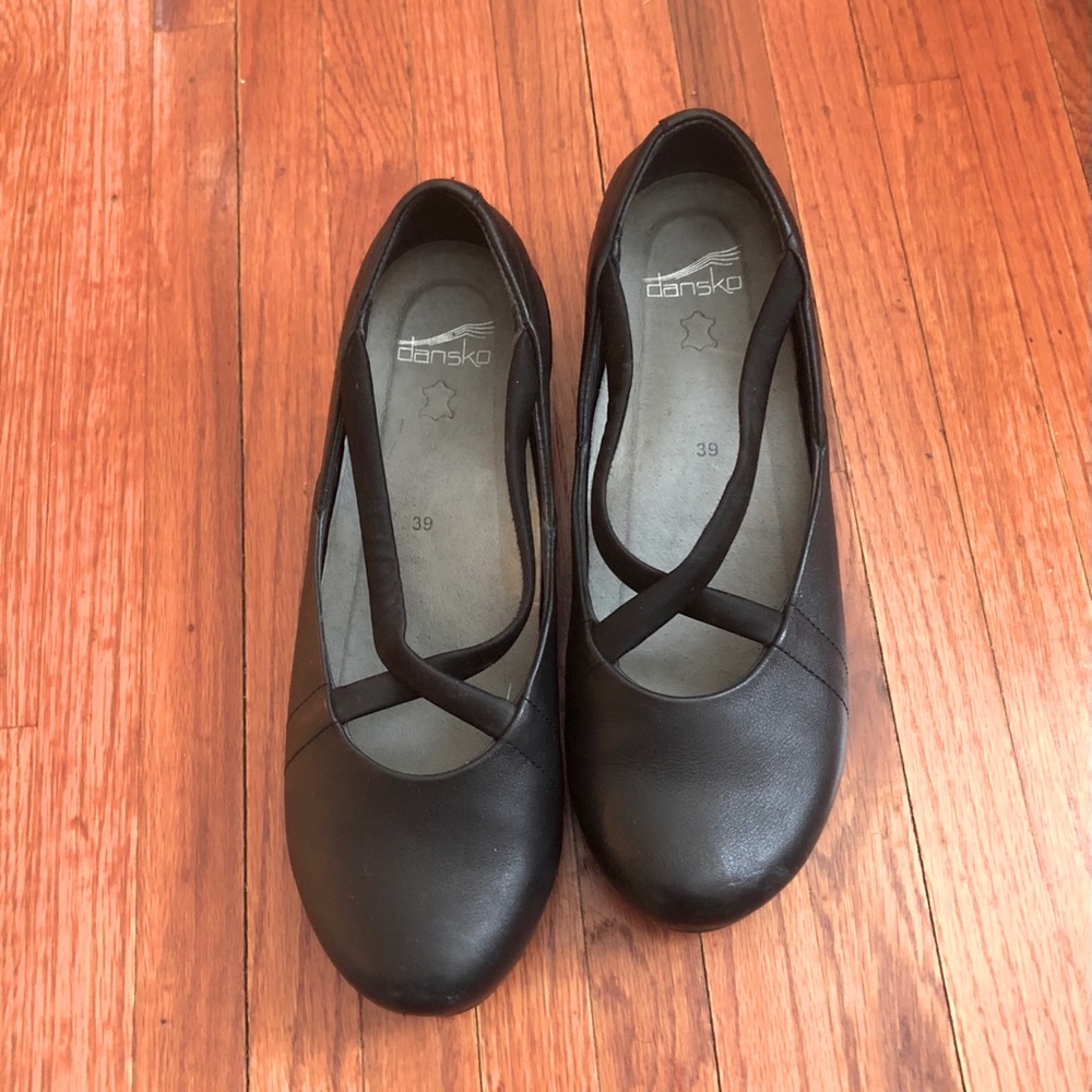 Dansko Black leather shoe size 39